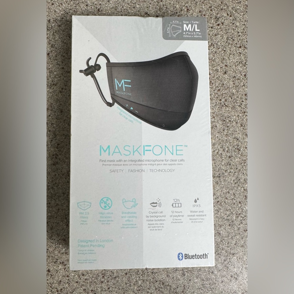 MaskFone Bluetooth Face Mask - Black size m/l NWT